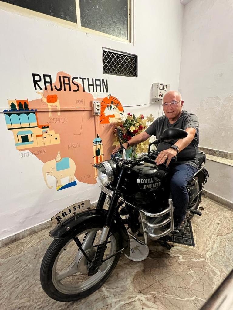 Krishna Stay Guest House Udaipur Exterior photo
