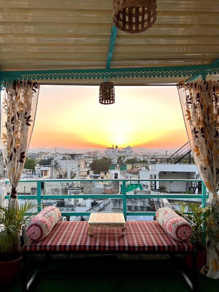Krishna Stay Guest House Udaipur Exterior photo