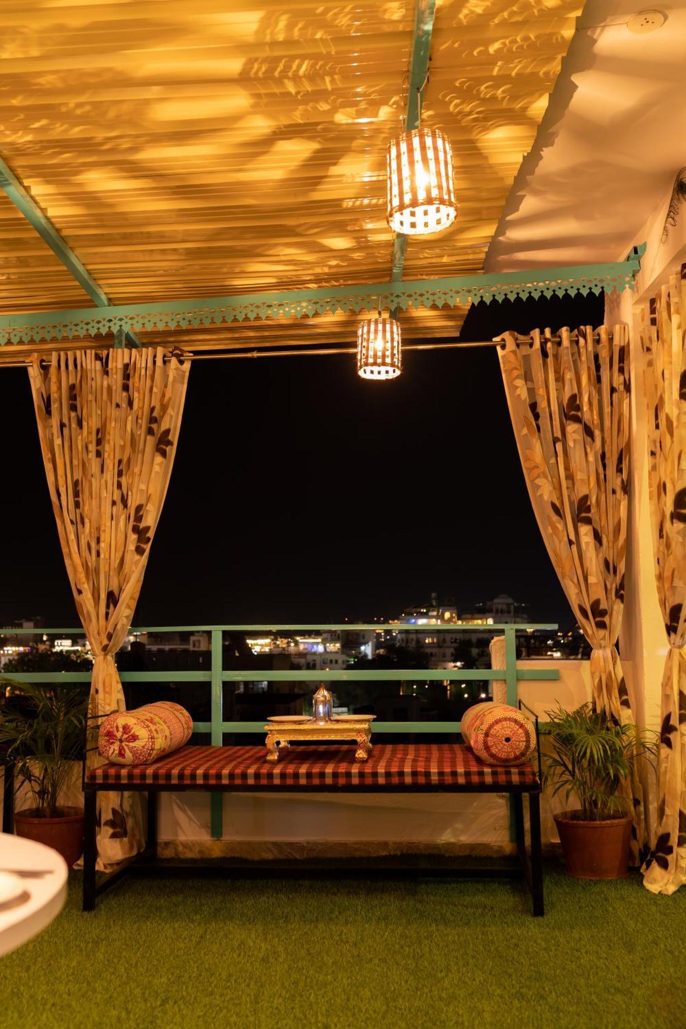 Krishna Stay Guest House Udaipur Exterior photo