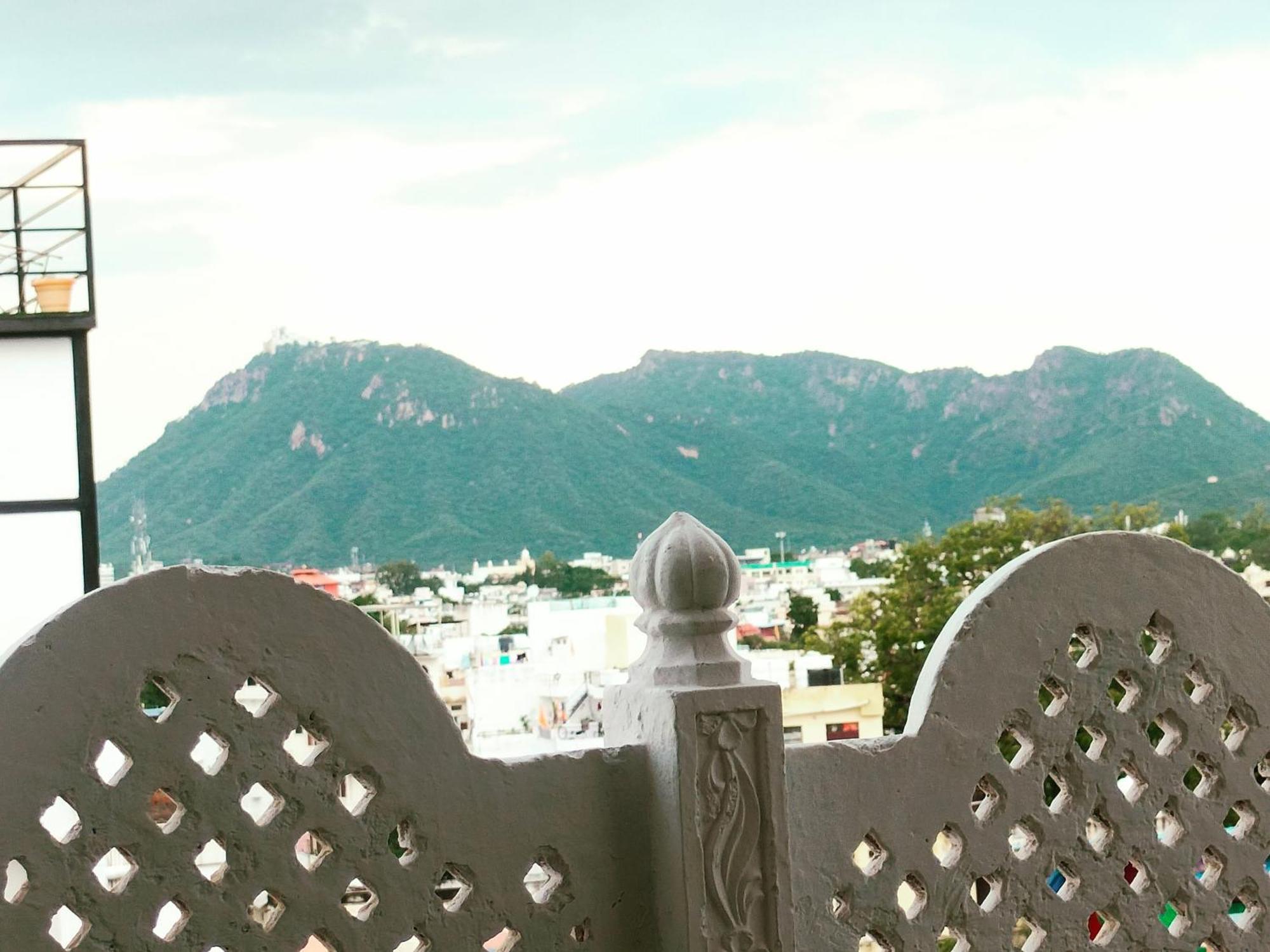 Krishna Stay Guest House Udaipur Exterior photo